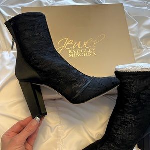 NEW Badgley Mishka Sultana lace boot